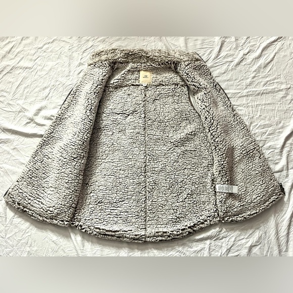 Thread + Supply Women’s Sherpa Fleece Vest Size Medium - Picture 10 of 13